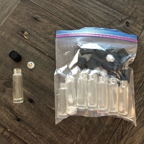 1 Dozen Clear 10 ml roller bottles for essential oils. New - Picture 2 of 2